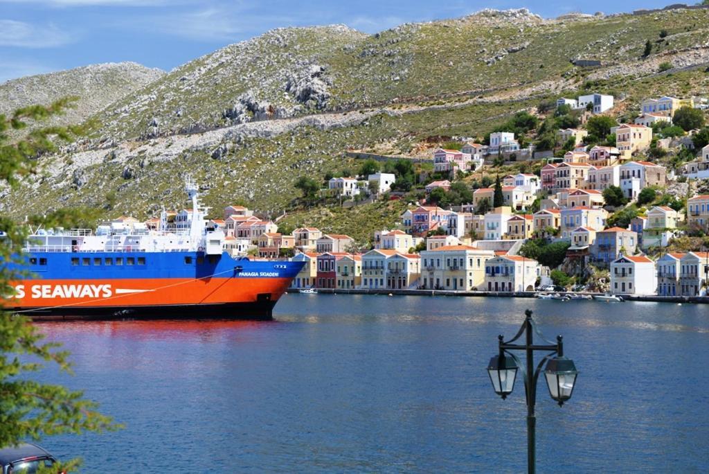 Symi Blue Port Apartment Exterior foto